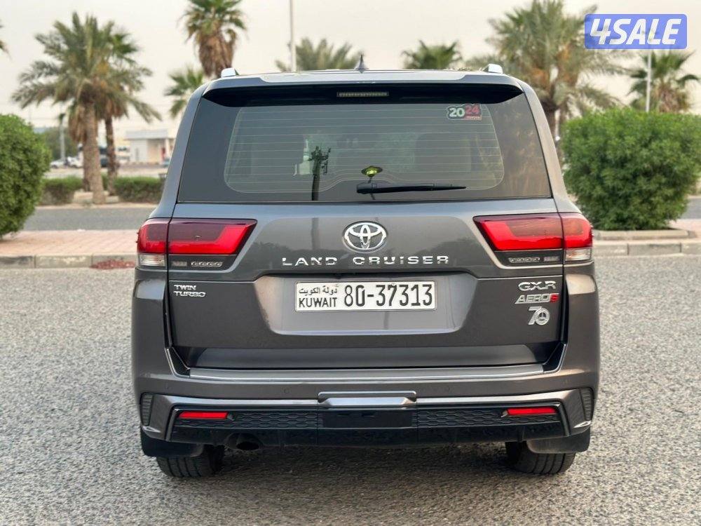 تويوتا لاند كروزر جي اكس ار تون تربو حمايه فل بودي ماشي 31 الف ضمان 77