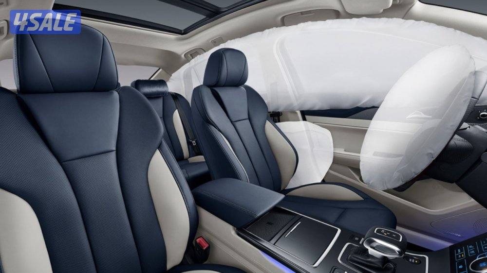 2021 HONGQI H5 Limousine – White – KWD 2,9005