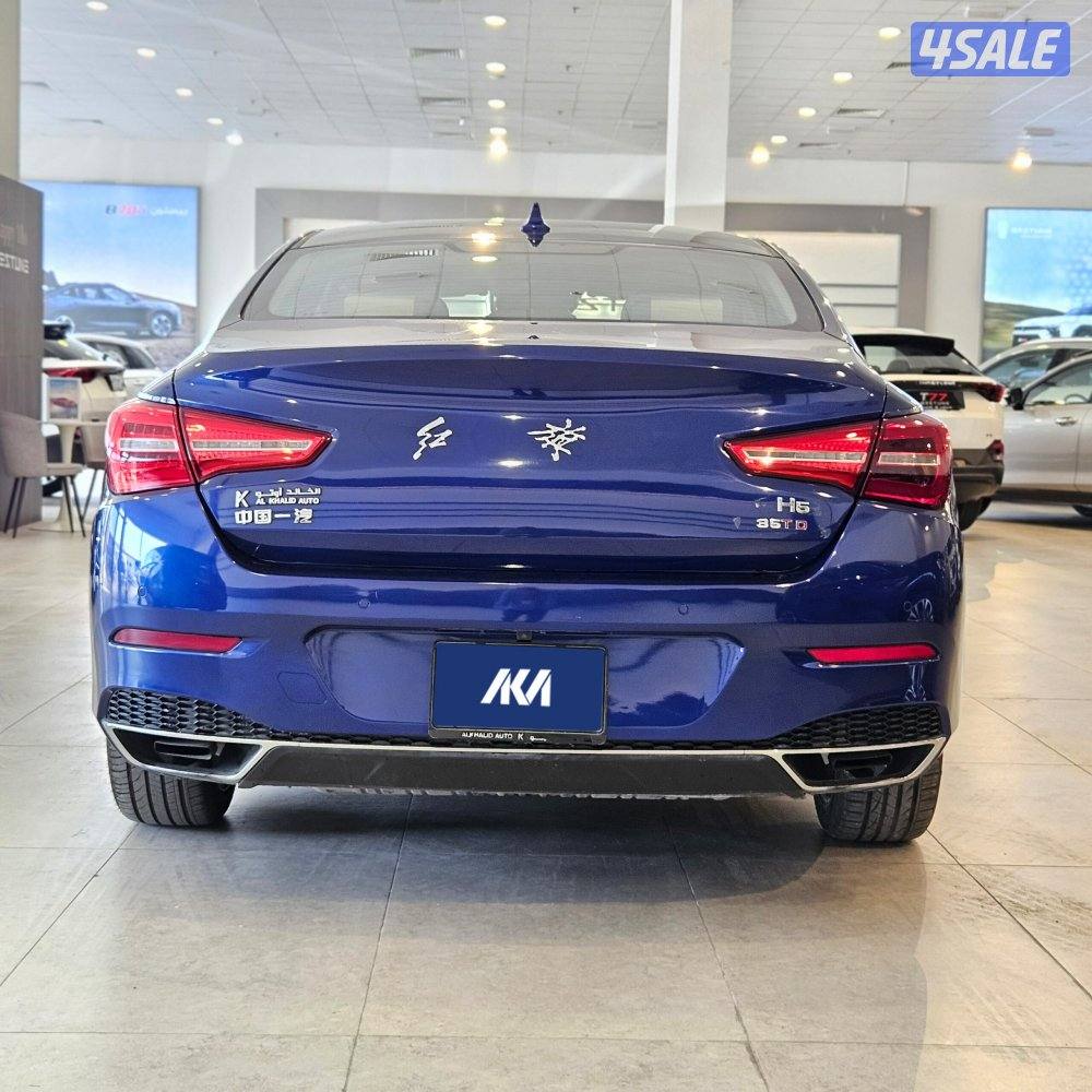 2021 HONGQI H5 Limousine – Blue – KWD 3,0002