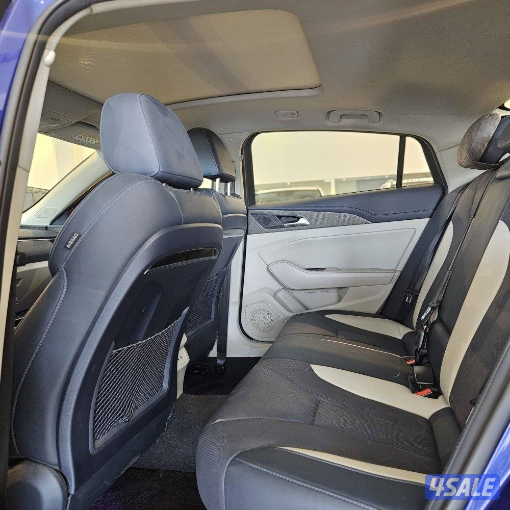 2021 HONGQI H5 Limousine – Blue – KWD 3,0005