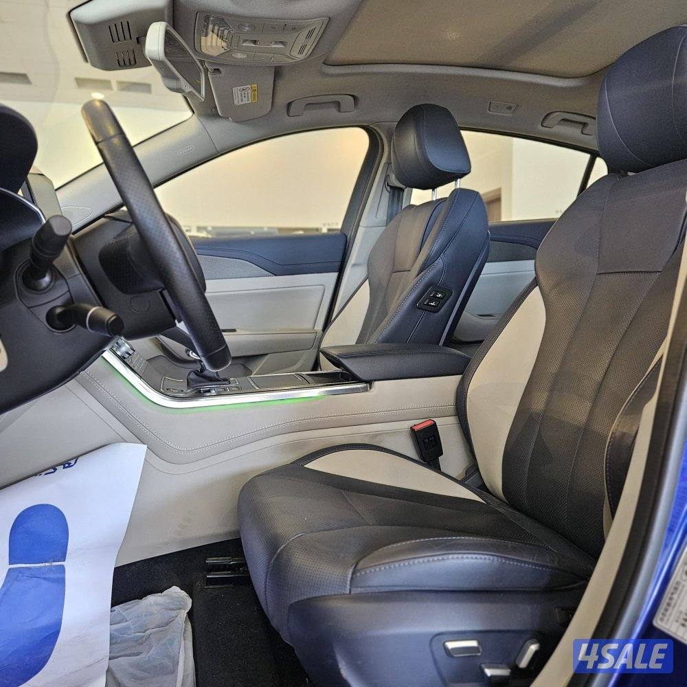 2021 HONGQI H5 Limousine – Blue – KWD 3,0006