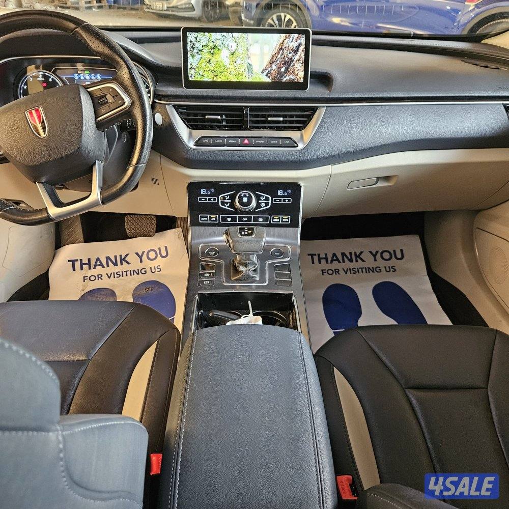 2021 HONGQI H5 Limousine – Silver – KWD 3,0008