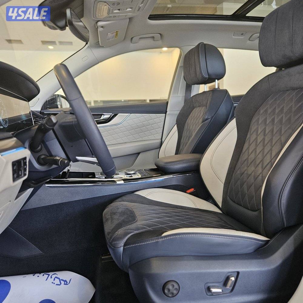 2022 HONGQI HS5 Limousine – Black – KWD 4,0007