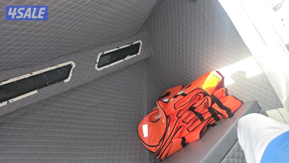 للبيع مني يخت امريكي 2009 او بدل على سيكل5