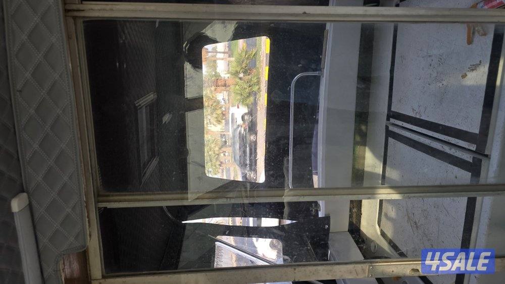 للبيع مني يخت امريكي 2009 او بدل على سيكل6