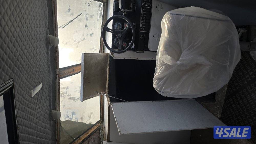 للبيع مني يخت امريكي 2009 او بدل على سيكل8