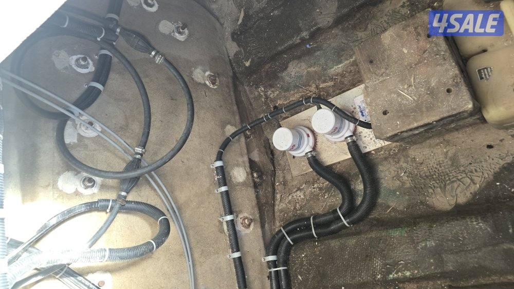 للبيع مني يخت امريكي 2009 او بدل على سيكل12