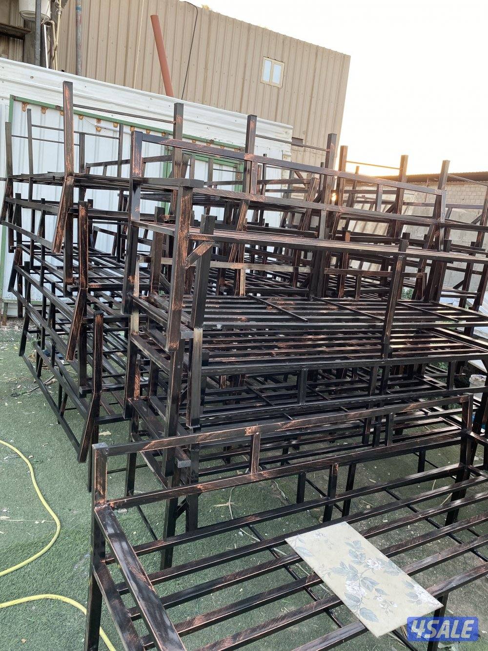 يوجد لدينا جميع أغراض البر، توانكي، مطابخ، حمامات، ركايز خشب مستعمل10