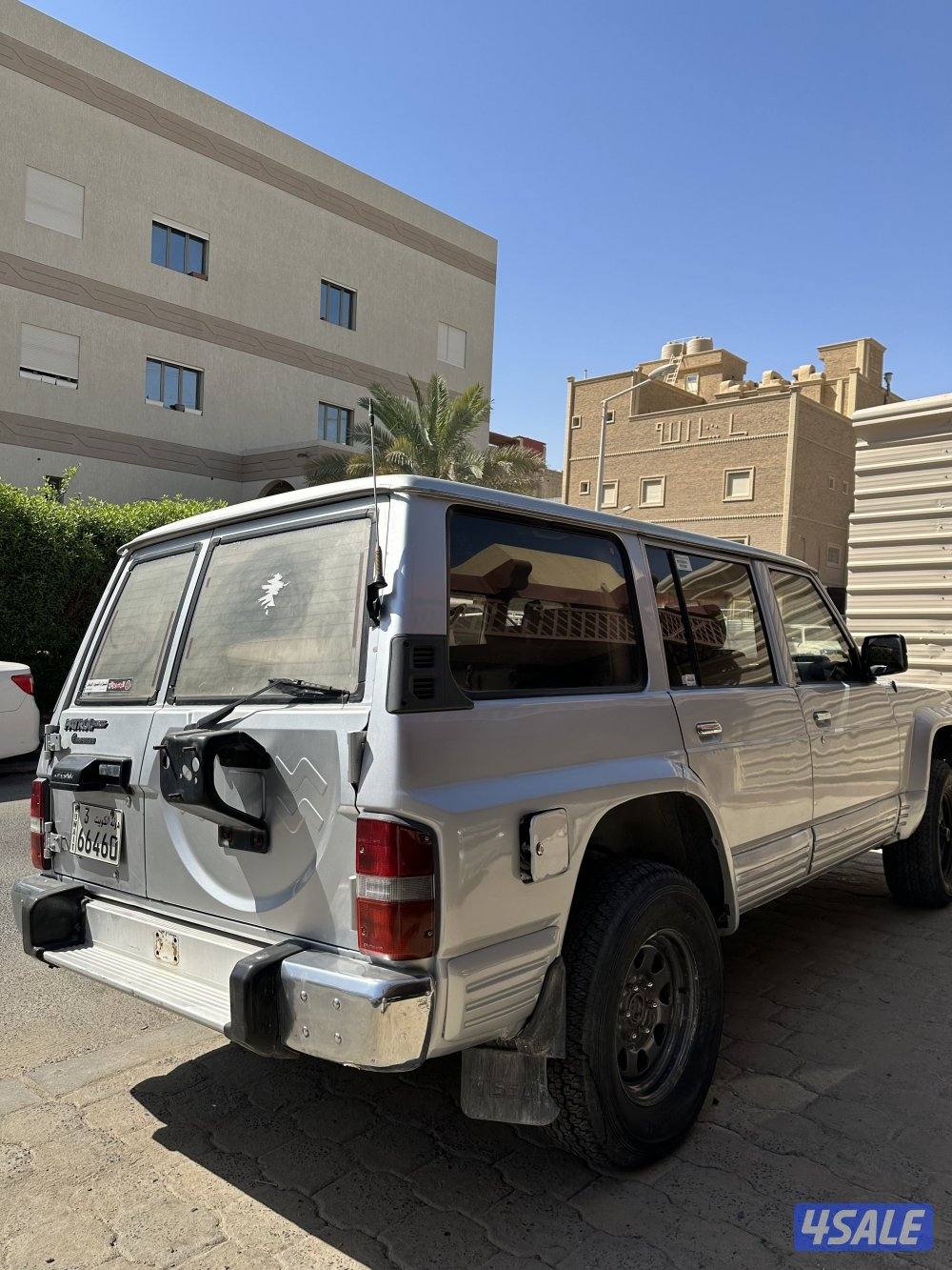 للبيع سفاري ٩٦4