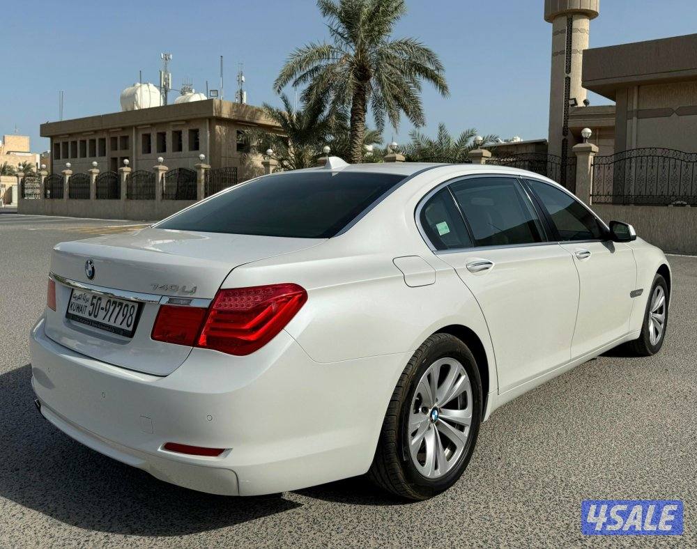 الي يدور النظييف بي ام دبليو BMW730LI مواصفات 740LI موديل 2011 فحص4