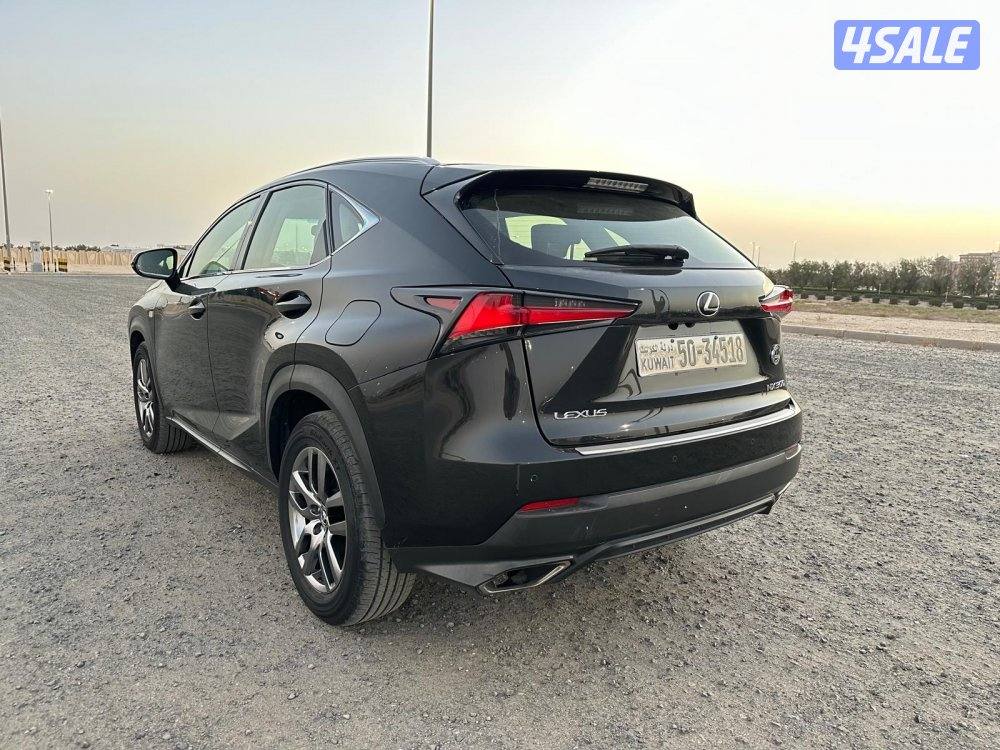 جيب لكزس NX 300 موديل ٢٠١٨ صبغ وكالة9