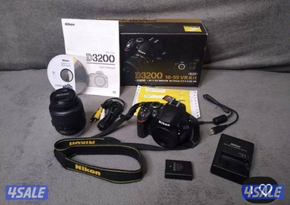 Nikon 3200 DSLR0