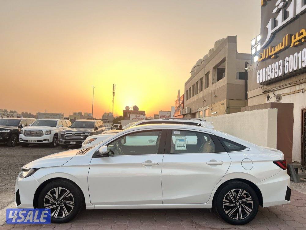 للبيع ياريس 2023 الدرجة الأولى صبغ الوكالة7