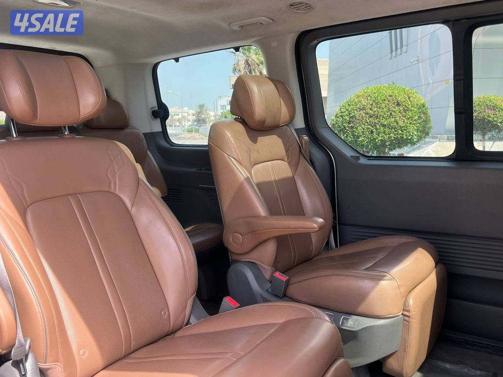 للبيع هيونداي ستاريا موديل 2022 أعلى فئه بالوكالة6