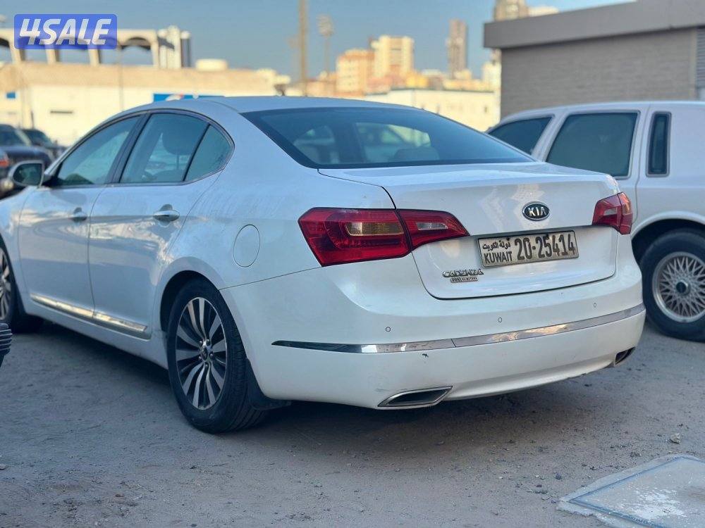 كيا كاندينزا بحالة ممتازة1