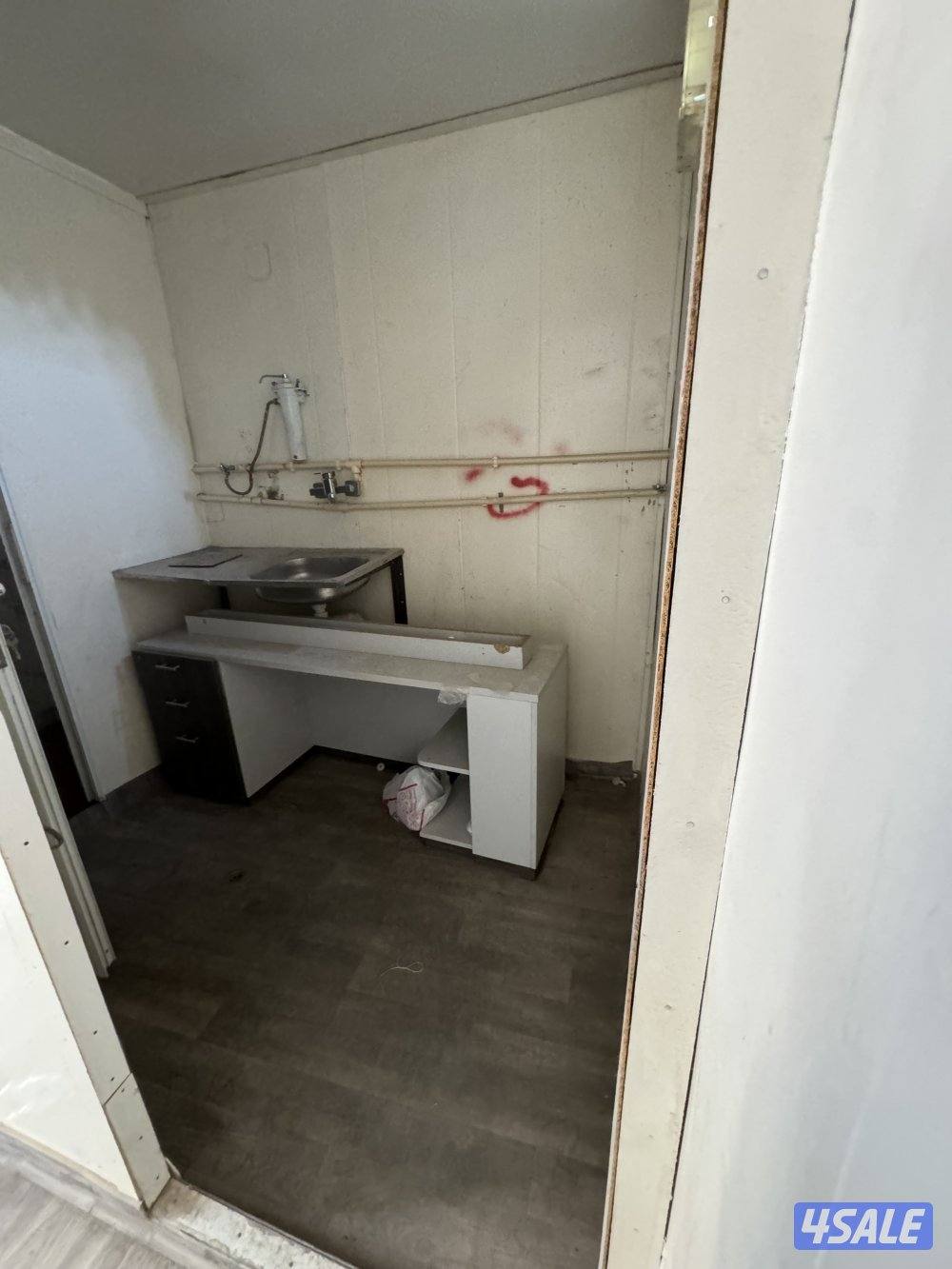 للبيع شاليه 6x4 غرف ومطبخ وحمام ساندويتش بنل4