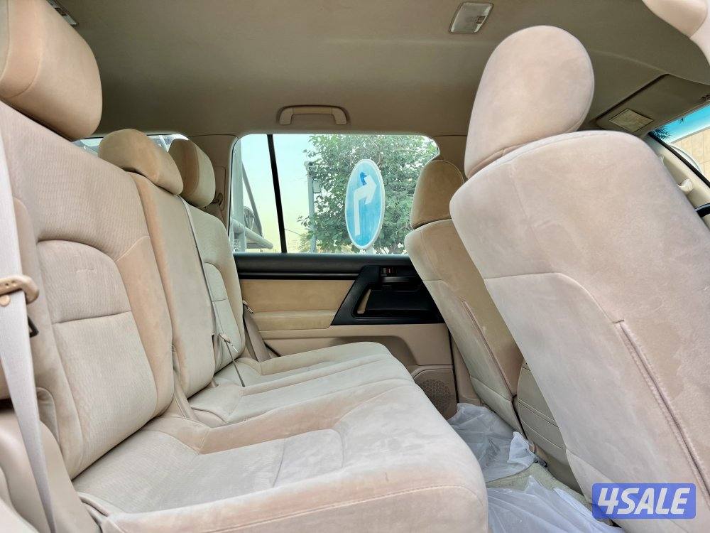 لاندكروزر GX / ٢٠١٤10