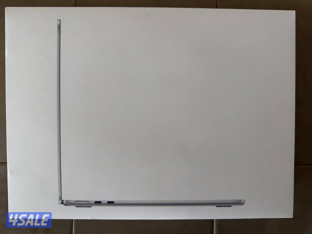 Silver MacBook Air 13 M4 512GB SSD 16GB RAM0