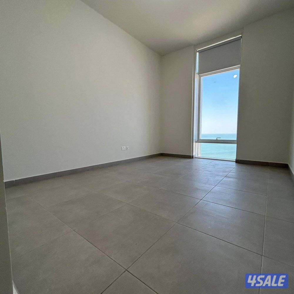 شقة نصف مفروشة اطلالة بحرية للايجار في دسمان3