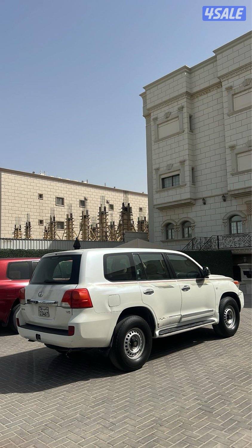 للبيع لاند كروزر م٢٠٠٨ قير عادي ٦ سلندر1