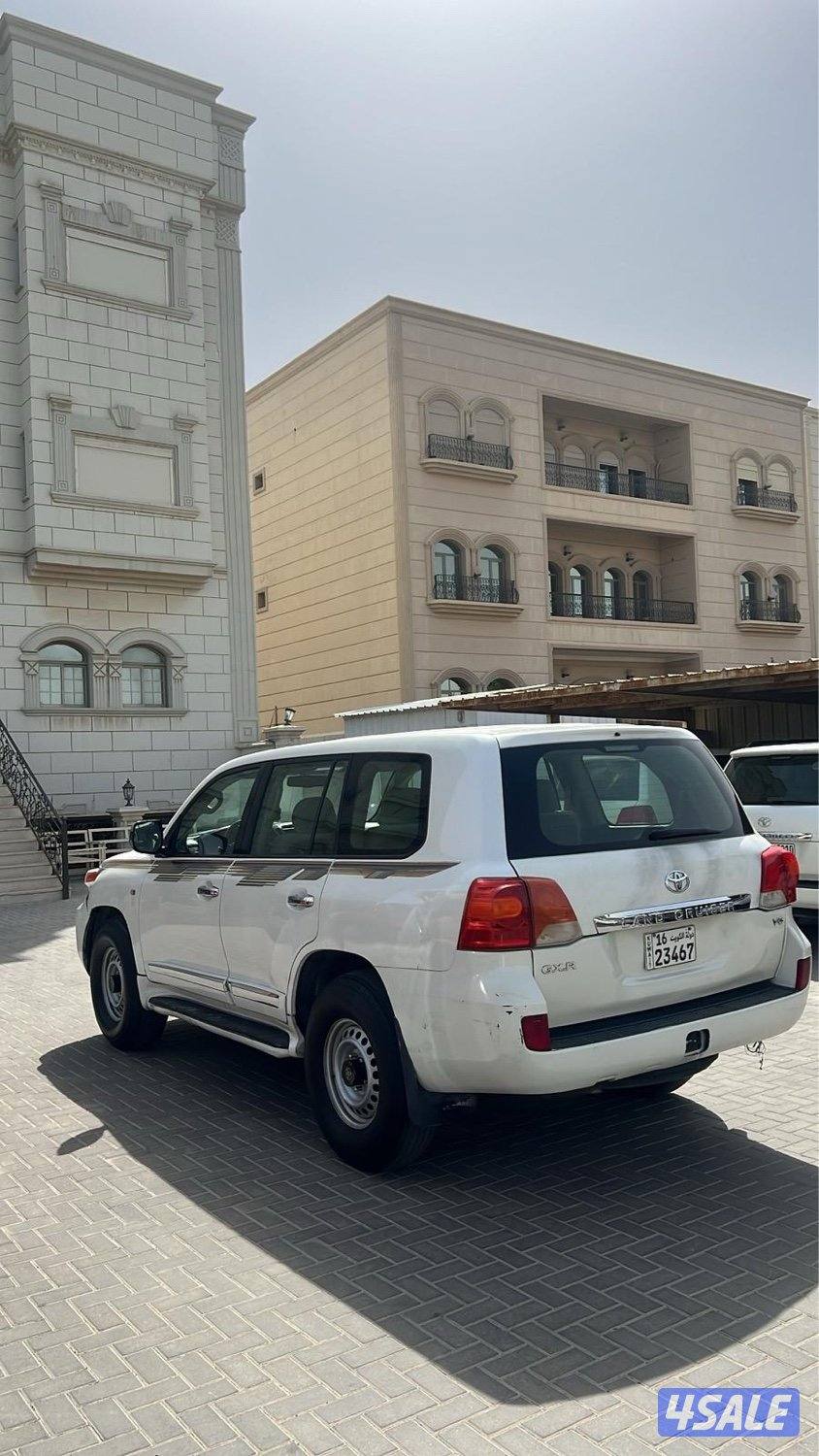 للبيع لاند كروزر م٢٠٠٨ قير عادي ٦ سلندر4
