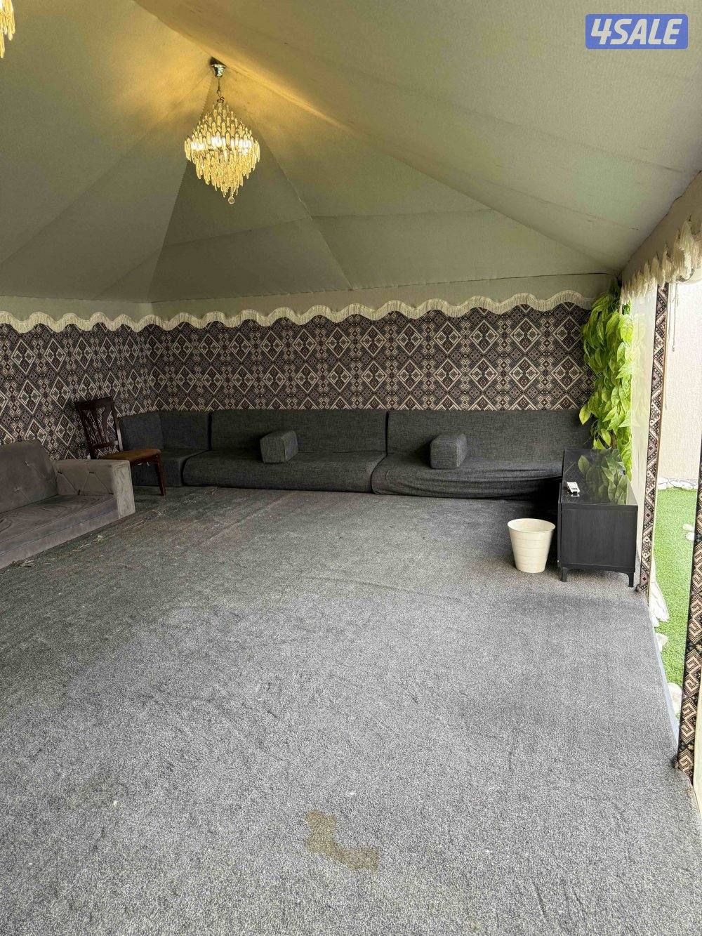 للبيع خيمة 5/8 بحالة جيده0