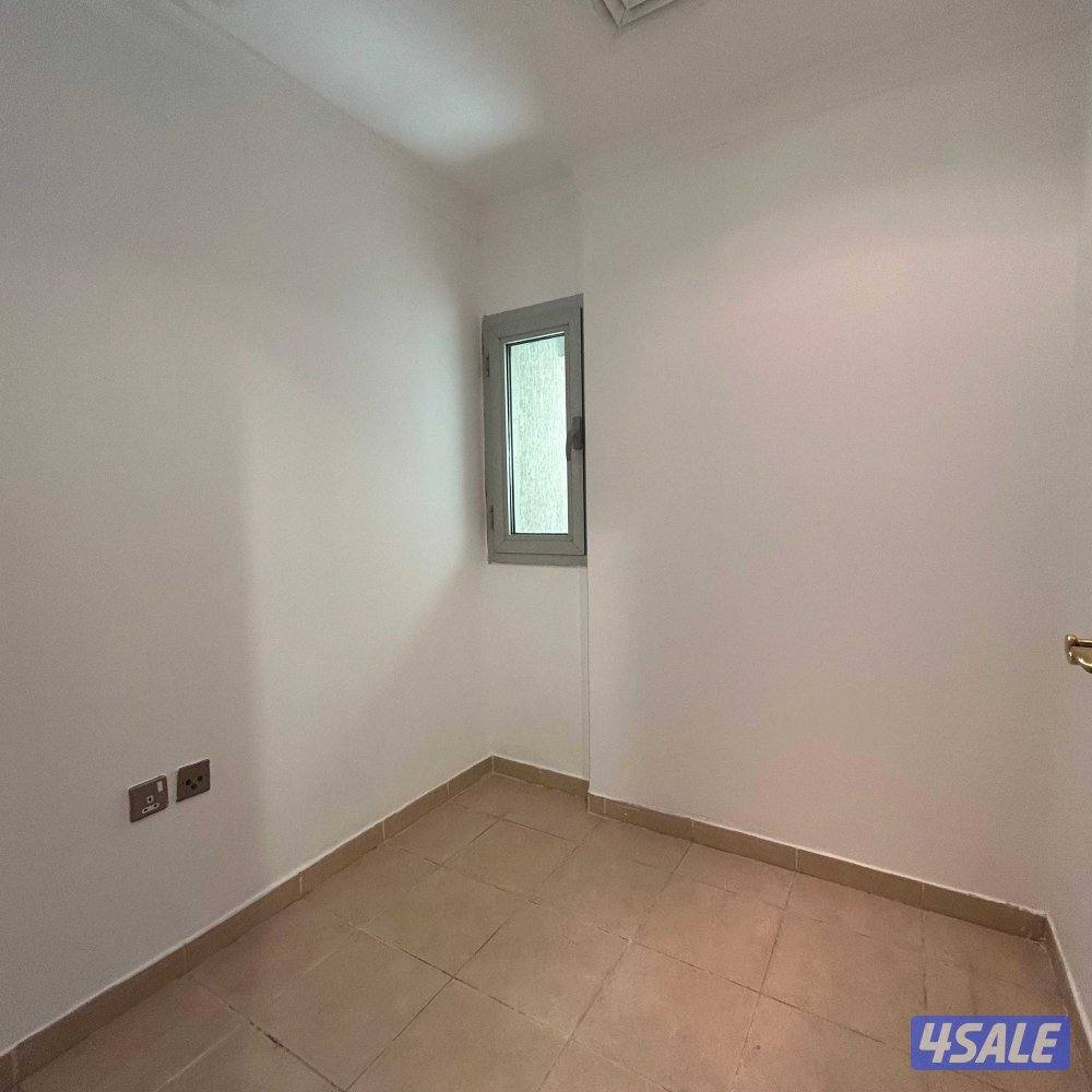 شقة إطلالة بحرية مباشرة للإيجار في السالمية4