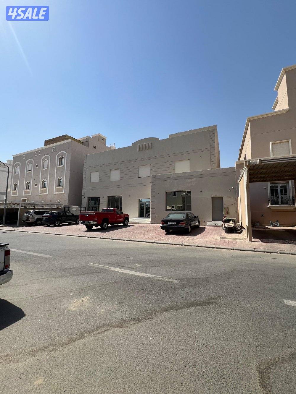 للبيع فيلا في صباح الاحمد قطاع B30