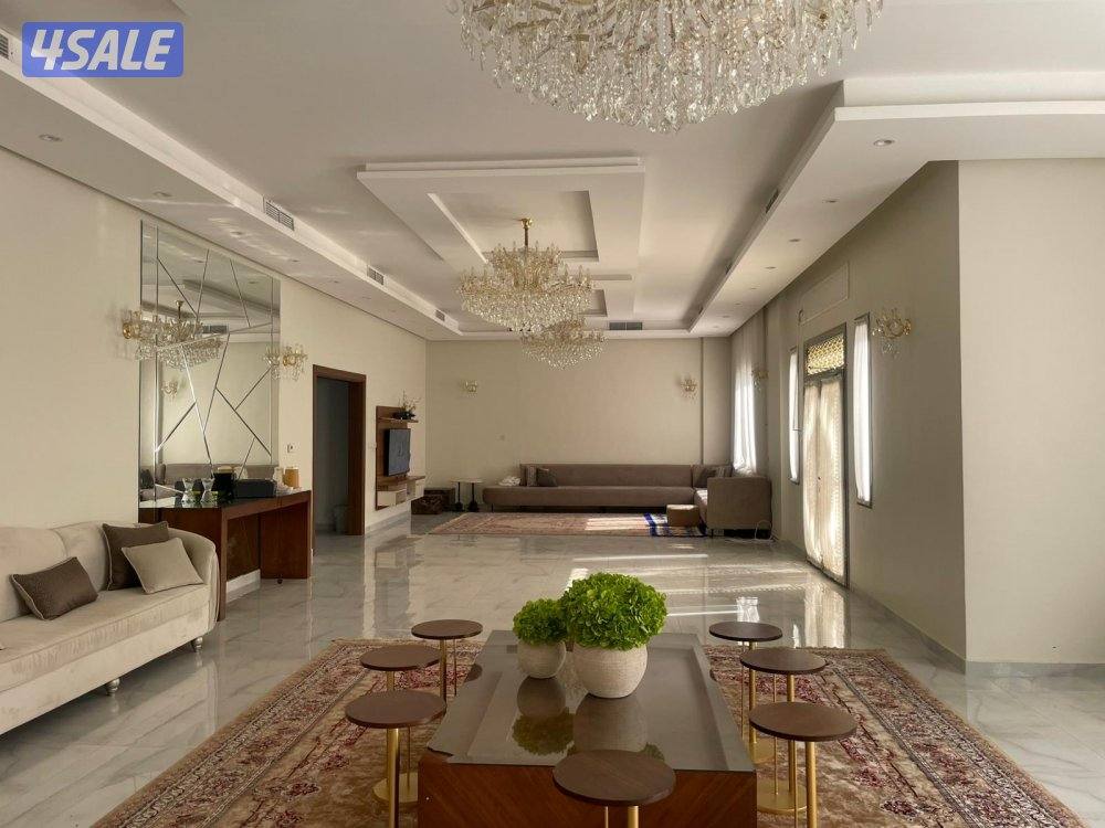 للبيع فيلا في صباح الاحمد قطاع B31