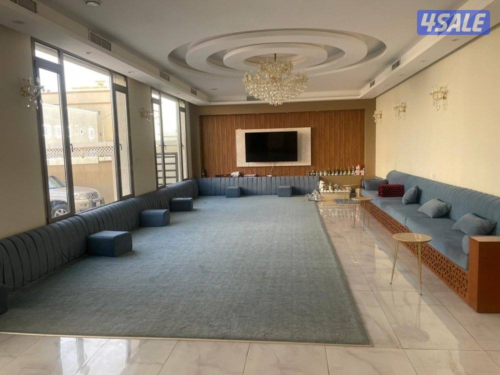 للبيع فيلا في صباح الاحمد قطاع B32