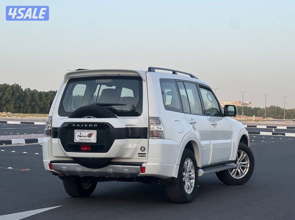 باجيرو موديل 2020 صبغ الوكاله / عداد 90 الف3