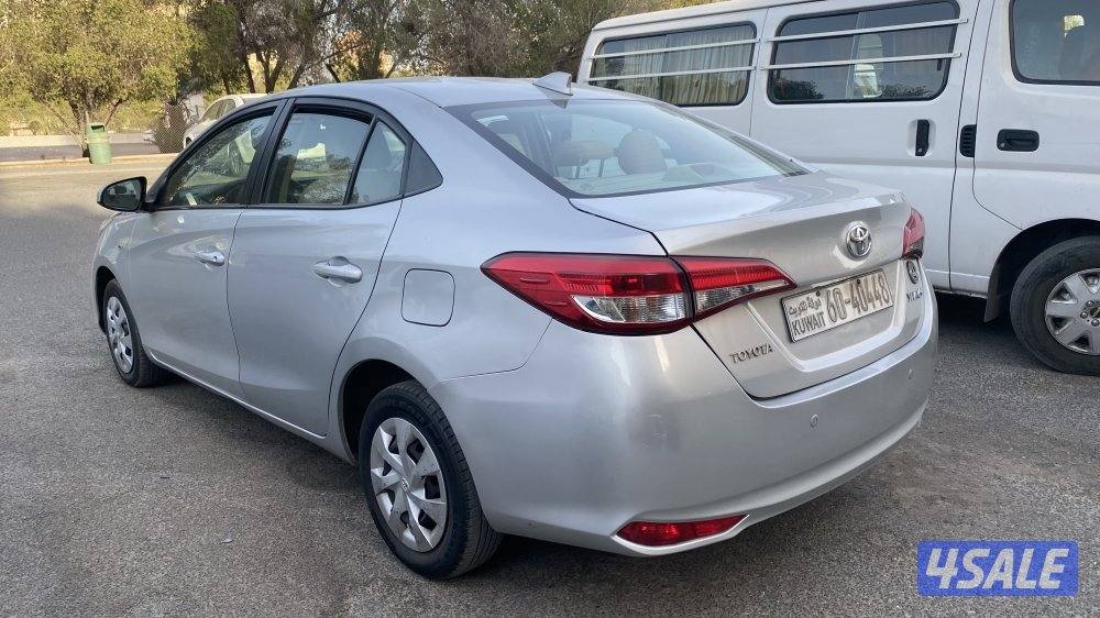 للبيع تويوتا يارس  ٢٠٢١ سيرفس منتظم2