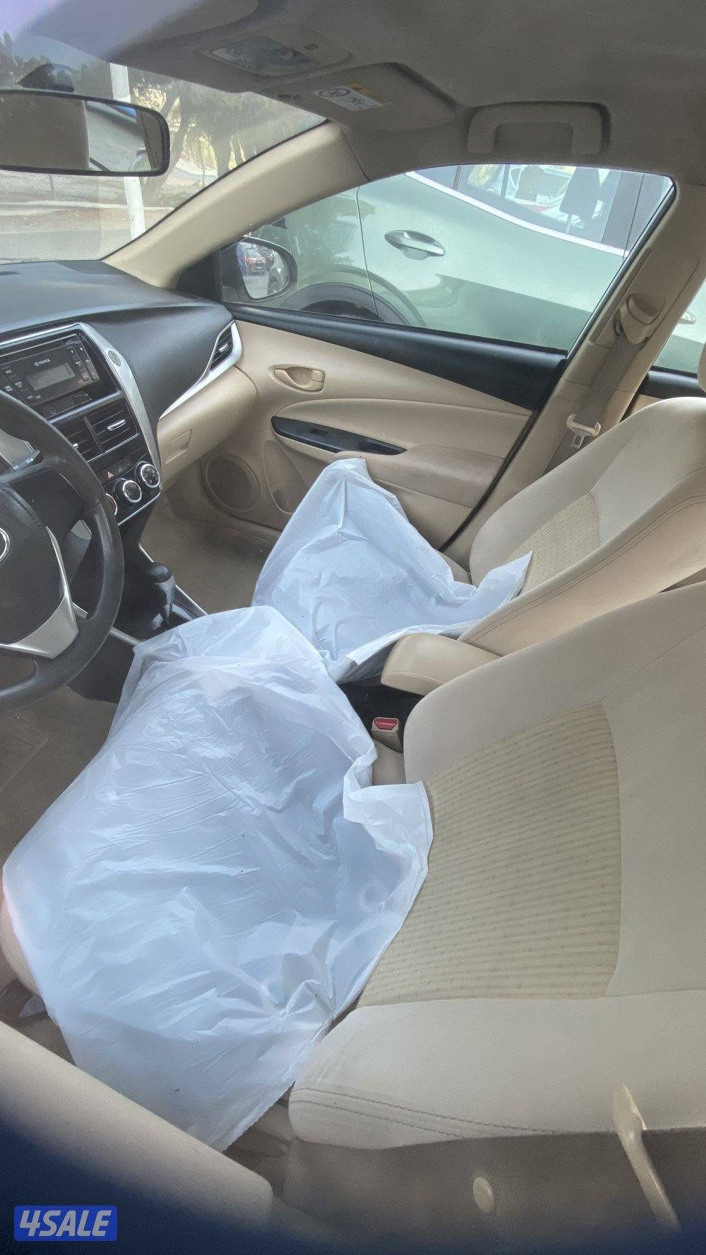 للبيع تويوتا يارس ٢٠٢٠ سيرفس منتظم4