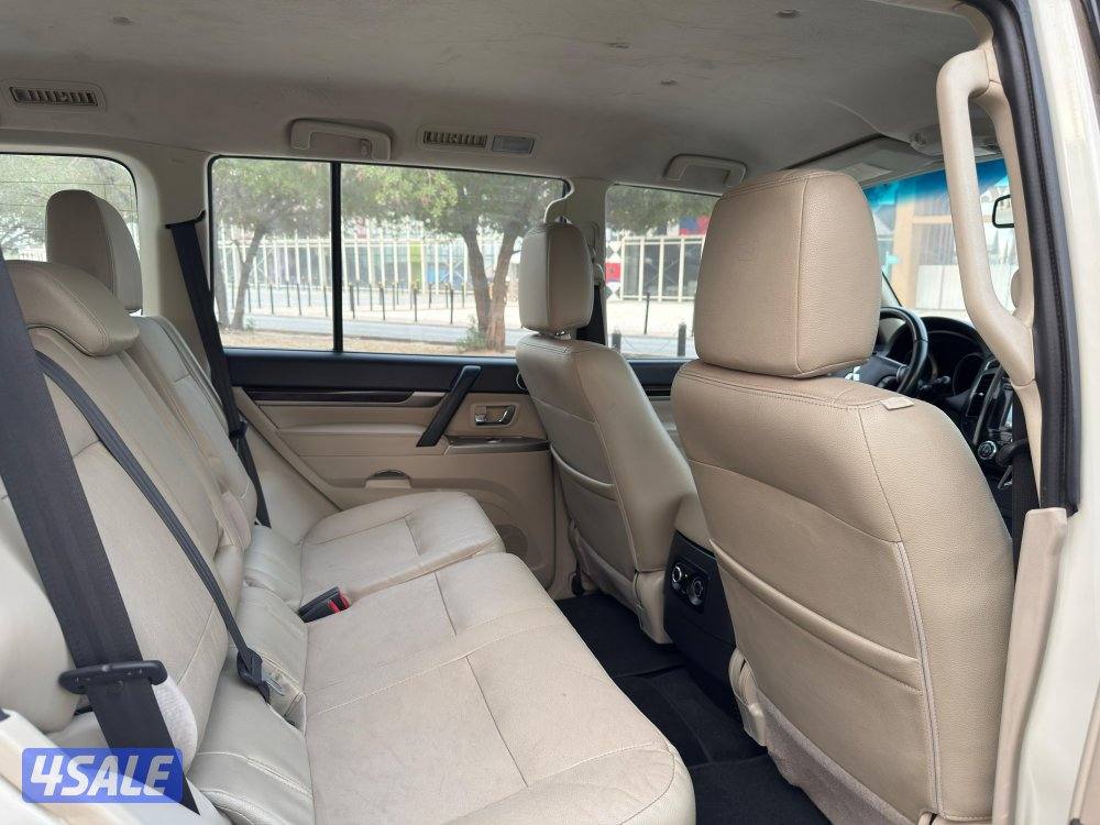 للبيع باجيرو 2020 الماكينه الكبيره 3.8 عداد 99 ألف11