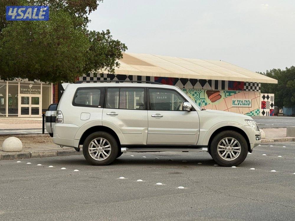 للبيع باجيرو 2020 الماكينه الكبيره 3.8 عداد 99 ألف14