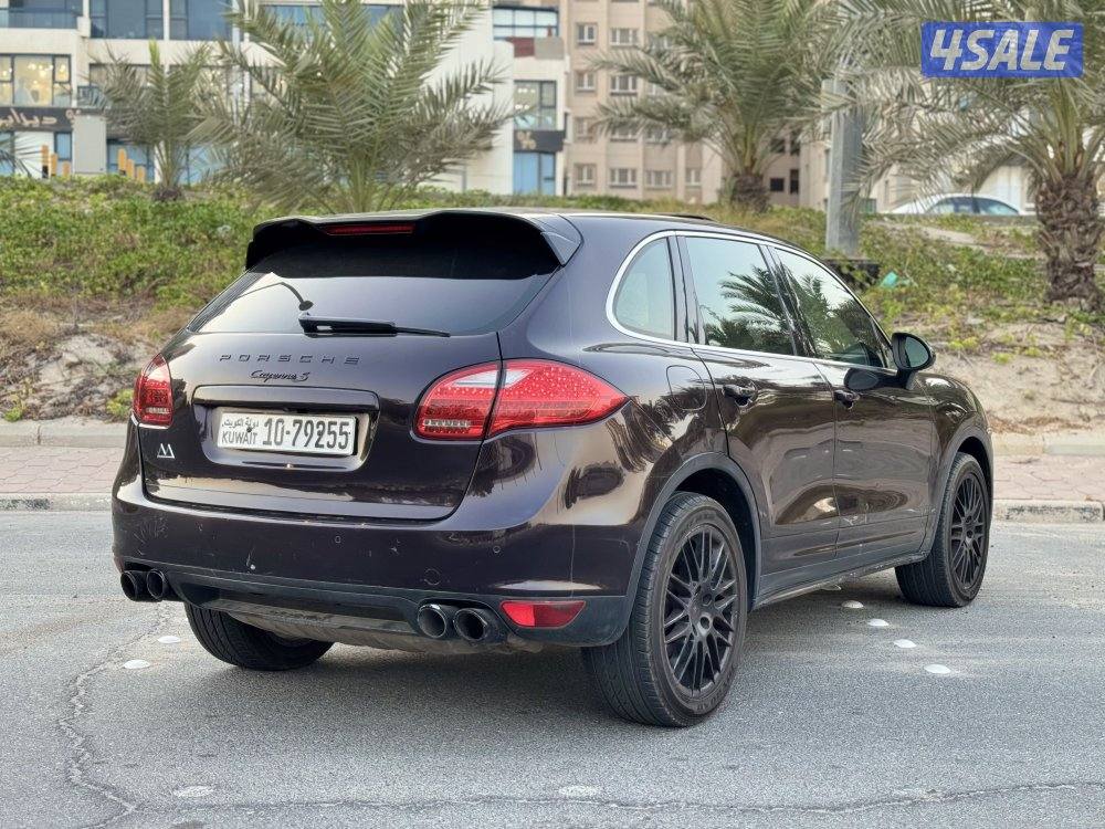للبيع بورش كايين S موديل 2011 / عداد 125 ألف3