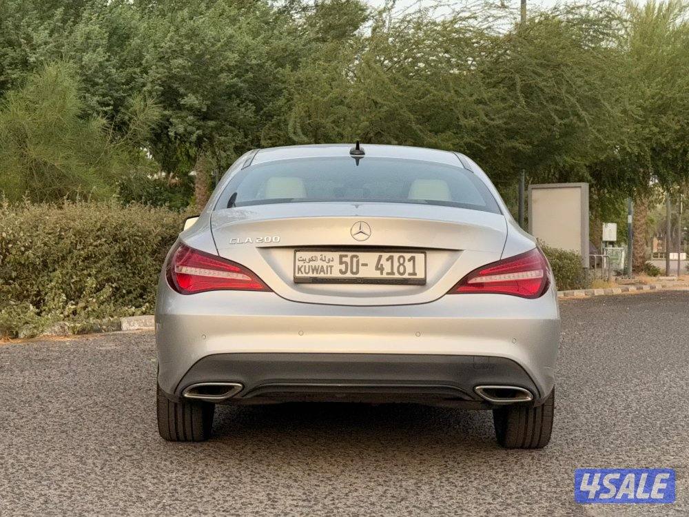 للبيع مرسيدس CLA 200 موديل 2019 / عداد 30 ألف / صبغ الوكاله بالكامل7