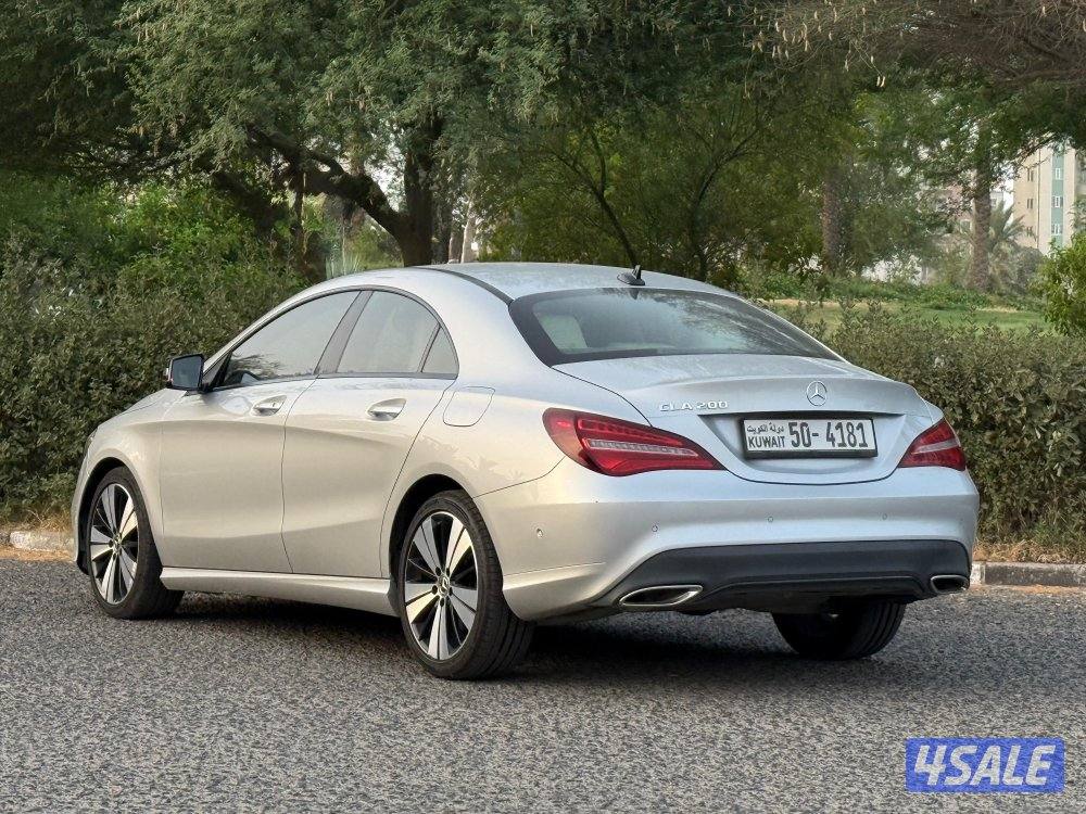 للبيع مرسيدس CLA 200 موديل 2019 / عداد 30 ألف / صبغ الوكاله بالكامل8