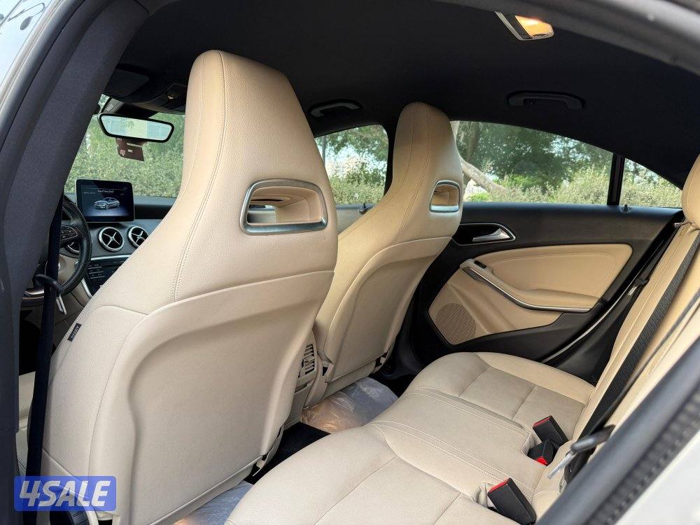 للبيع مرسيدس CLA 200 موديل 2019 / عداد 30 ألف / صبغ الوكاله بالكامل9