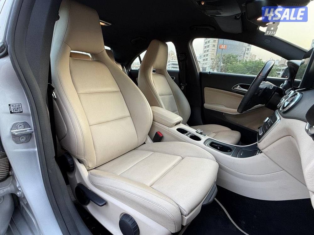 للبيع مرسيدس CLA 200 موديل 2019 / عداد 30 ألف / صبغ الوكاله بالكامل13