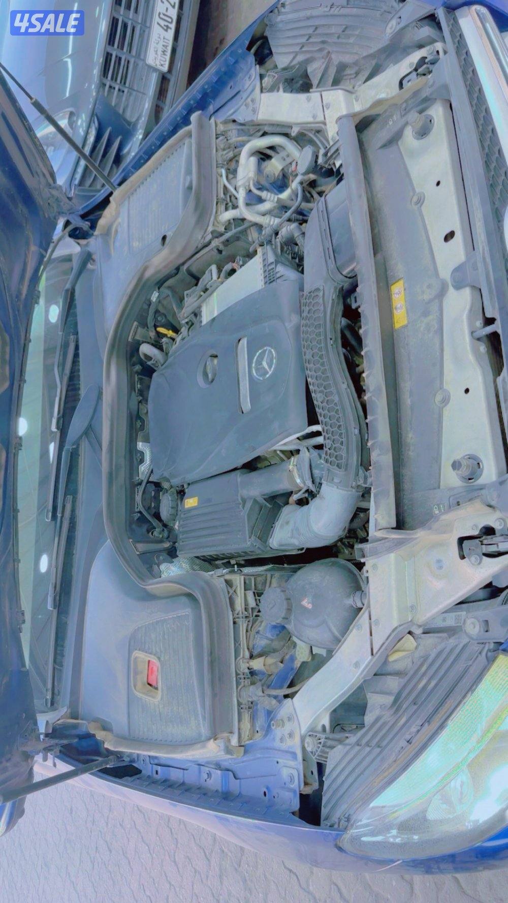 مرسيدس جيب GLC300 موديل 2017 اللون أزرق 4 سلندر تيبربو فل اوبشن6