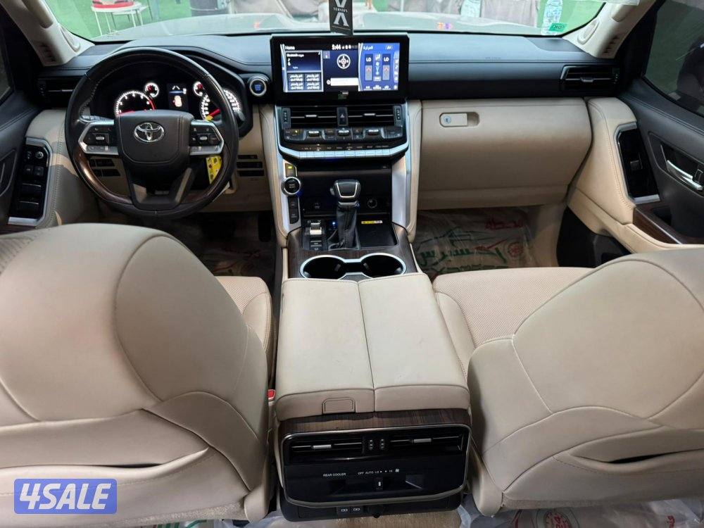 لاند كروزر ايرو اس توين تيربو 20248