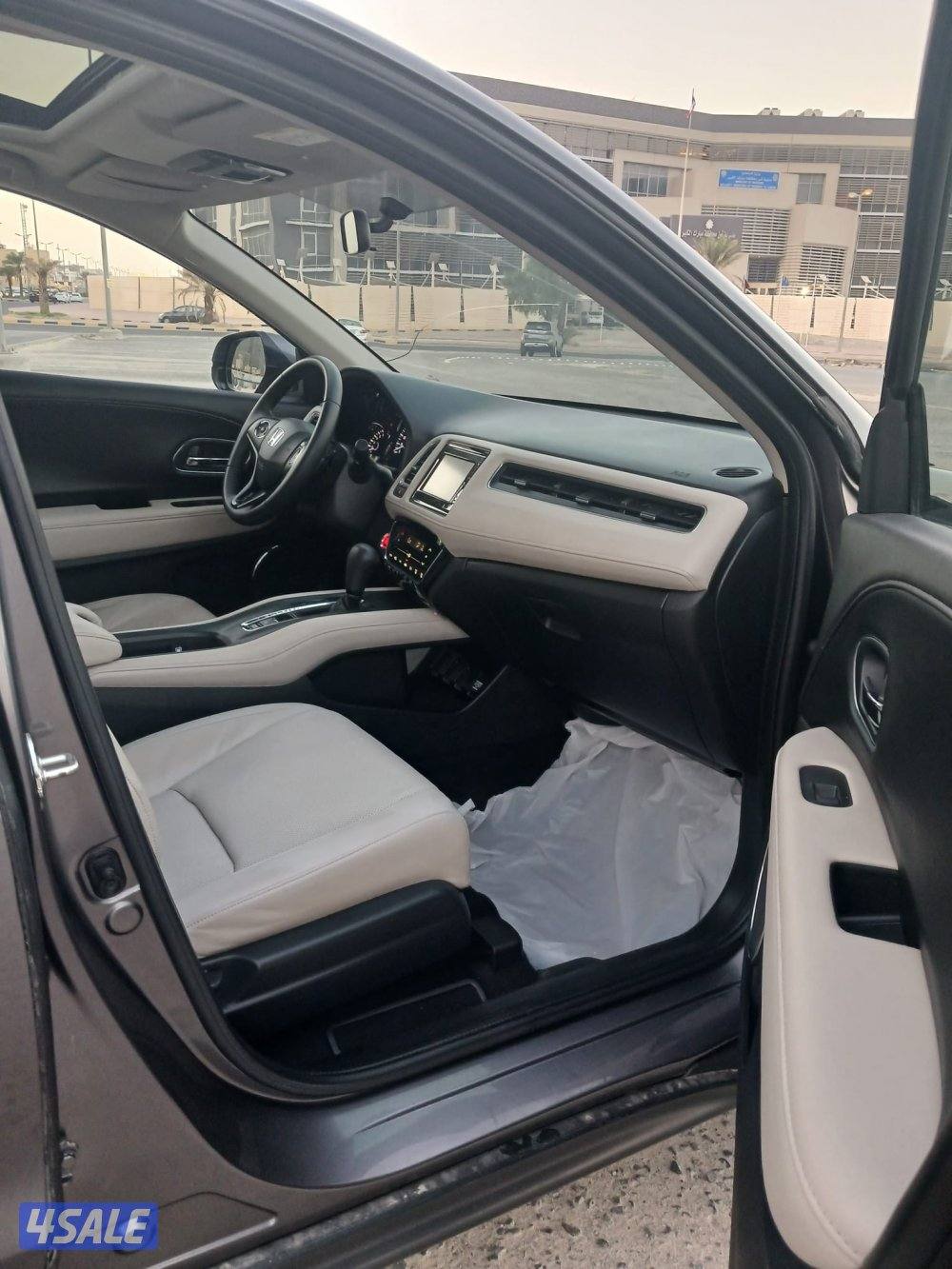 للبيع HR-V موديل ٢٠٢٠8