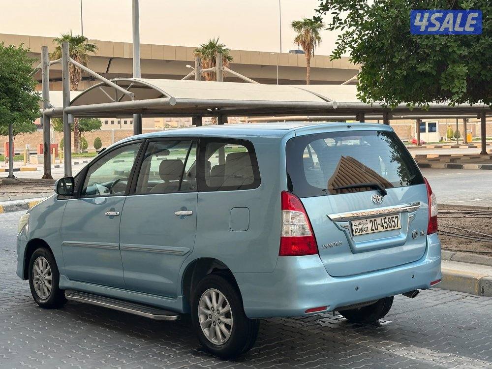 للبيع تويوتا انوفا موديل 2012 وارد الساير3