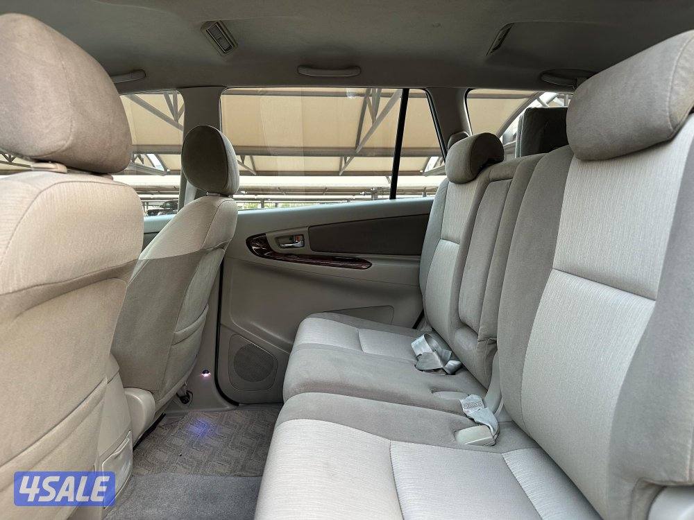 للبيع تويوتا انوفا موديل 2012 وارد الساير10