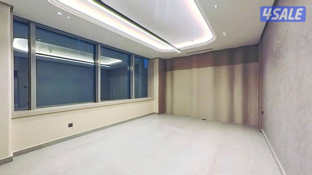 متوفر مكتب في برج كتير راقي بموقع متميز بشرق ٢ رقم الي المساحه ٩٠ م1