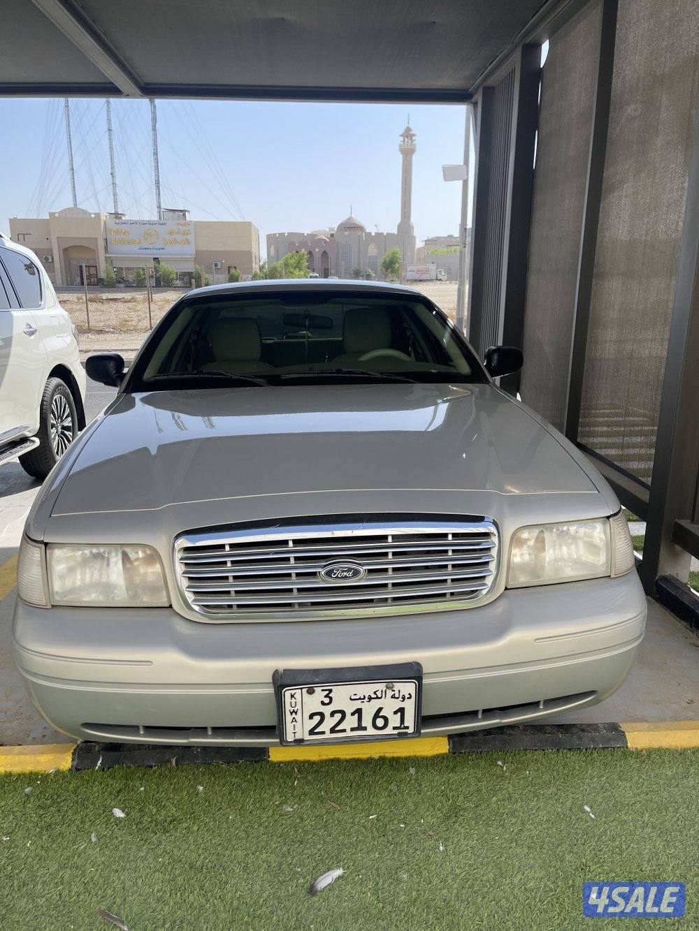 للبيع فورد كراون فكتوريا1