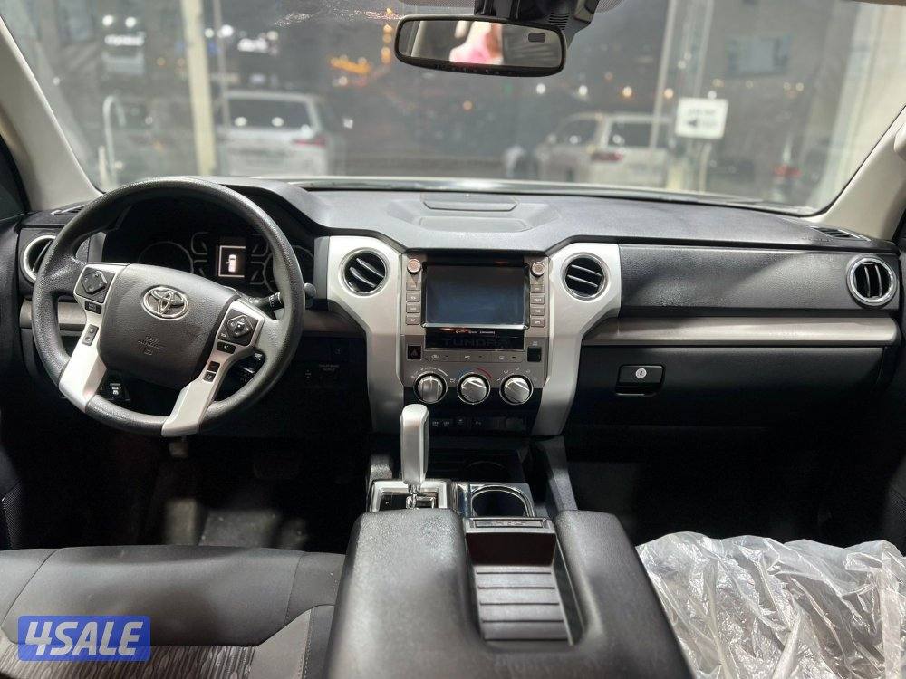 وانيت تندرا قمارتين موديل 2021 ماشي 15 الف ميل بحالة ممتازة7