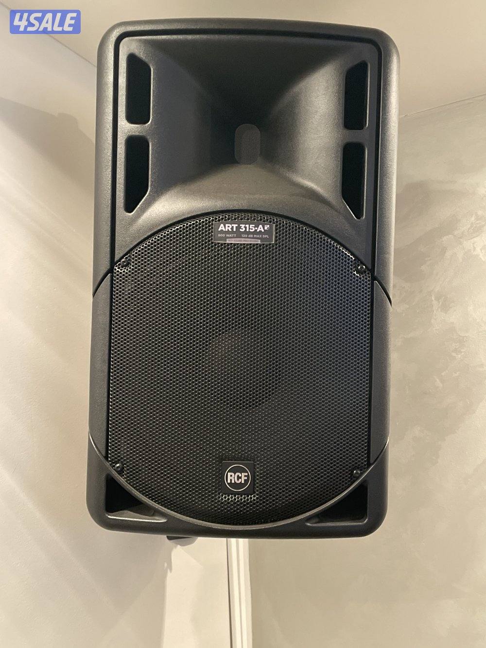 للبيع عدد ٢ سماعه مع قواعدهم  rcf ١٢ بوصه مع مكسر ياماها و وصلت بلوتوث2