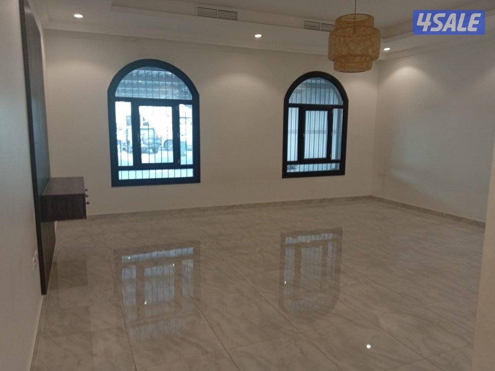 دور ارضي بغرب عبدالله المبارك قطعه 50